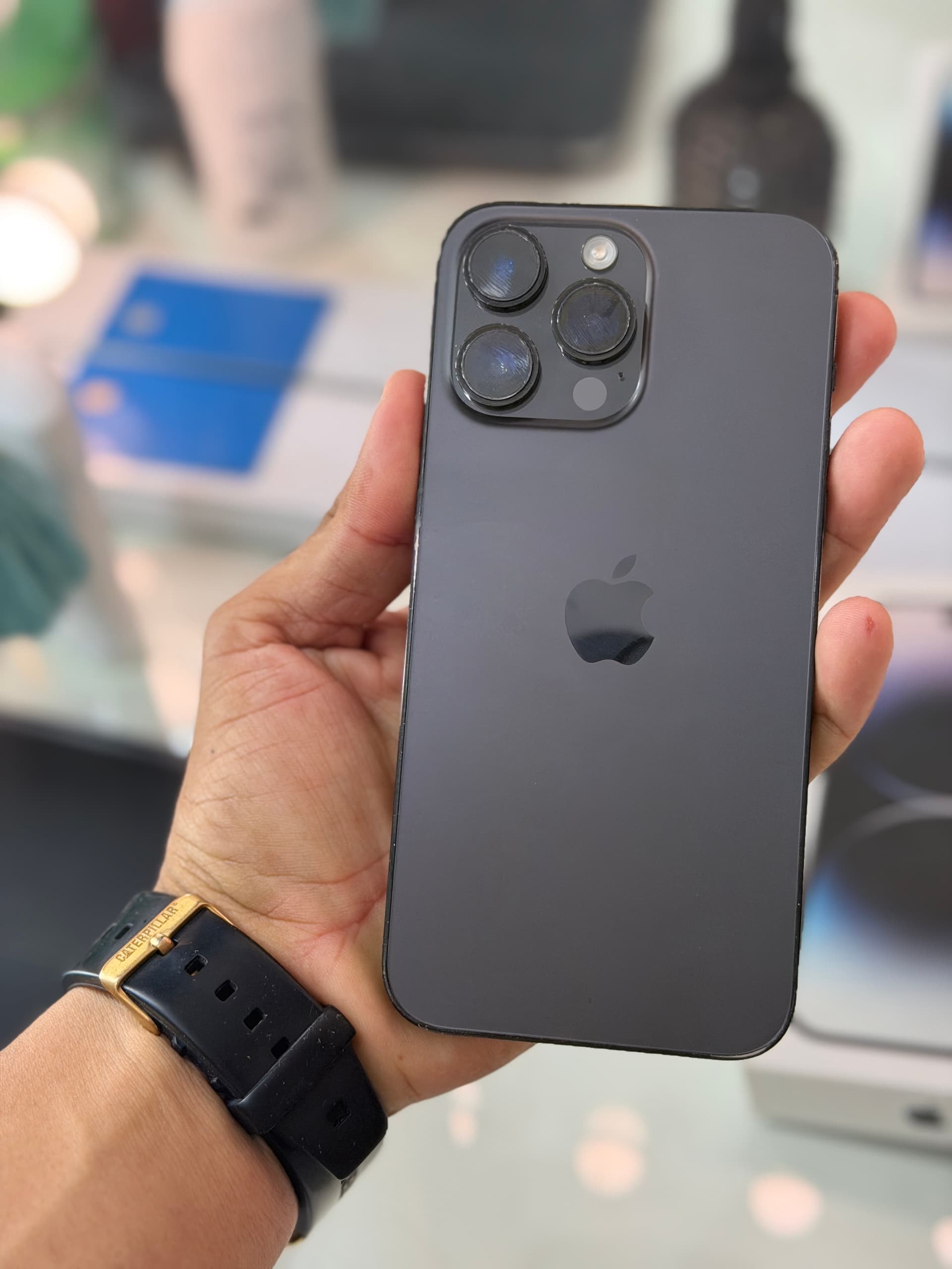 iPhone 14 Pro Max negro libre 84% 128 gb impecable sin detalles