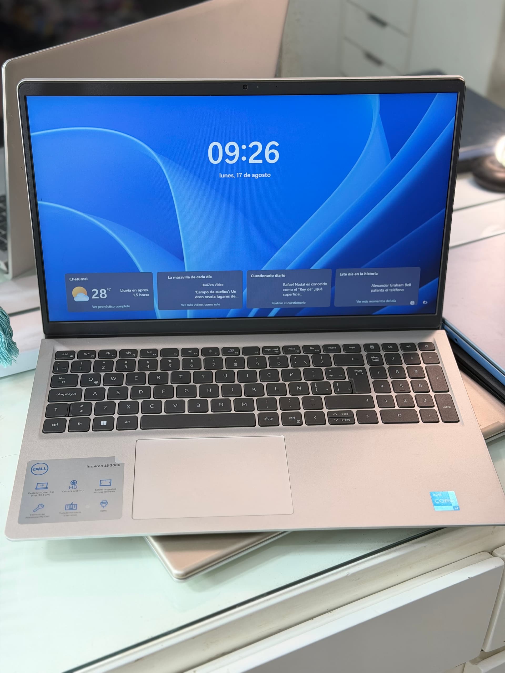Laptop Dell alto rendimiento Core i311va 8 gb ram 256 ssd