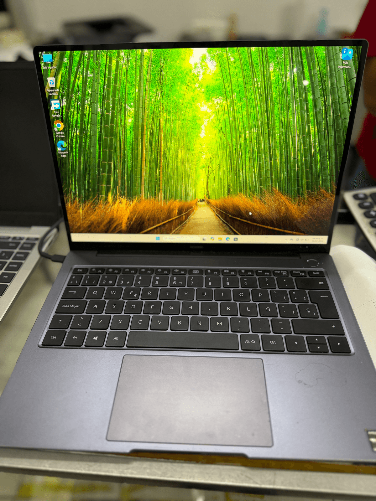 HUAWEI MATEBOOK Rzen 5 8 gb ram 512 ssd ULTRA SLIM PANTALLA 2k‼️✨