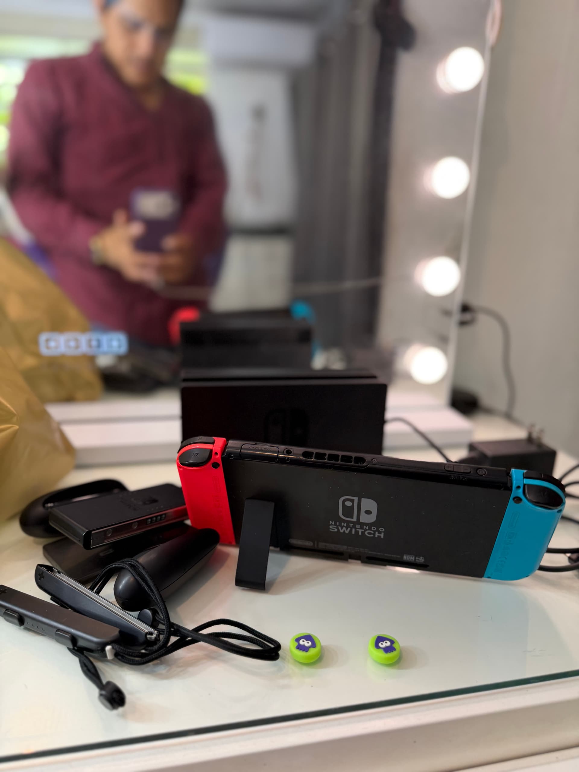 Nintendo switch 1.1 la clásica impecable accesorios completos 32 gb impecable