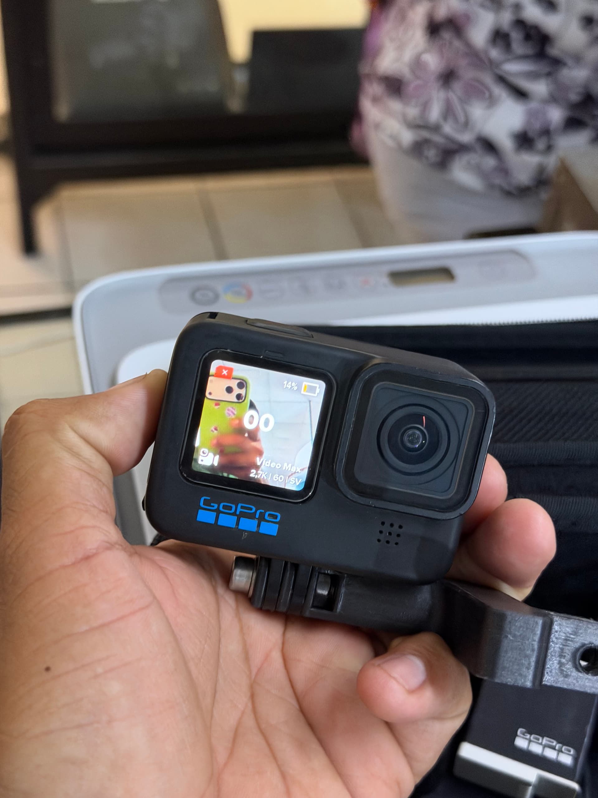 Cámara go pro Hero 10 black estuche 2 baterías arnés sin detalles ✅✨